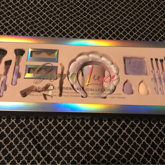 Grand Luxe 25 Piece Essentials Collection MakeUp Brushes Headband Tik Tok Viral - Picture 1 of 13